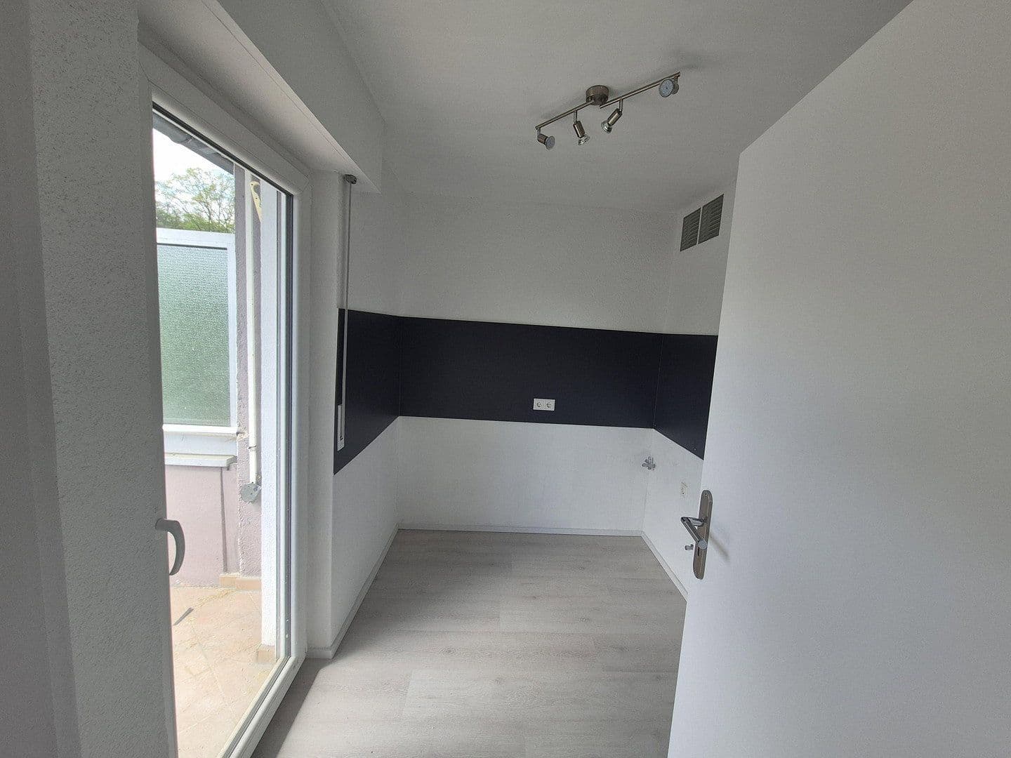 Predaj bytu 1-izbový 34 m², Im Hohen Rain 46, Waiblingen, Bádensko-Wurttembersko Predaj bytu 1-izbový 34 m², Im Hohen Rain 46, Waiblingen, Bádensko-Wurttembersko