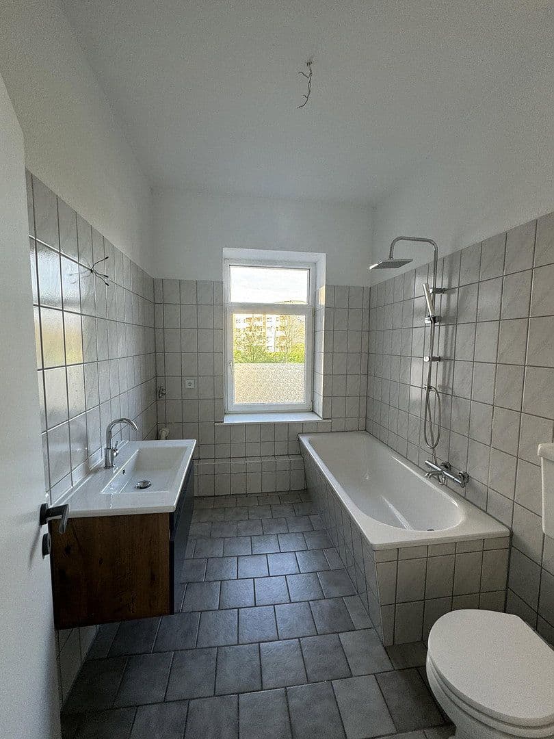 Prenájom bytu 2-izbový 70 m², Albert-Vollsack-Straße 2, Leipzig, Sasko Prenájom bytu 2-izbový 70 m², Albert-Vollsack-Straße 2, Leipzig, Sasko