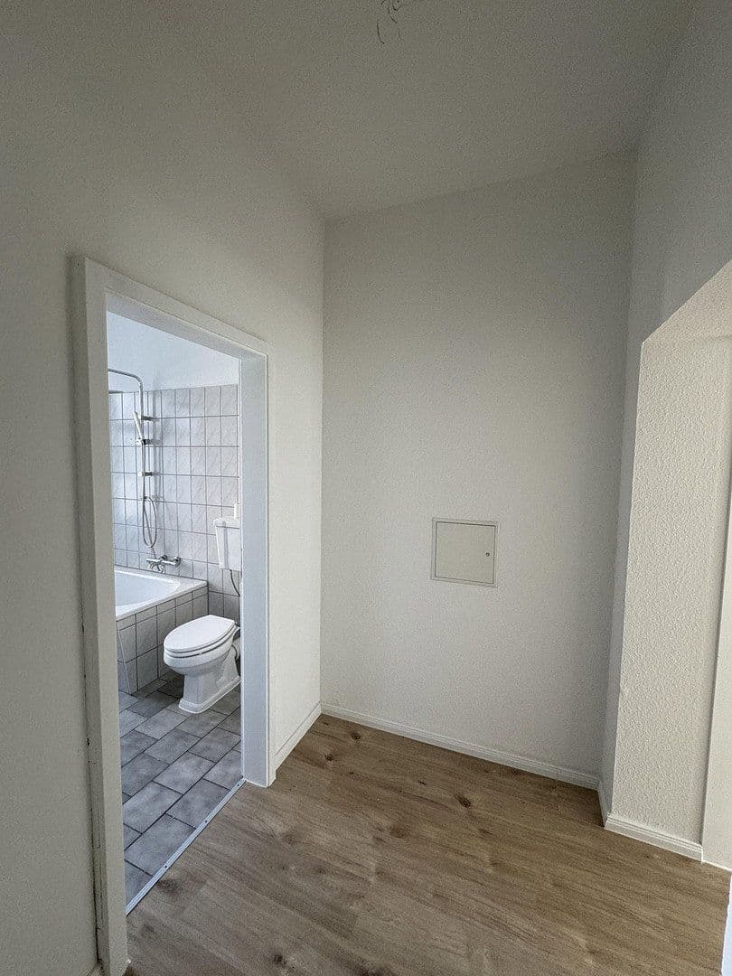 Prenájom bytu 2-izbový 70 m², Albert-Vollsack-Straße 2, Leipzig, Sasko Prenájom bytu 2-izbový 70 m², Albert-Vollsack-Straße 2, Leipzig, Sasko