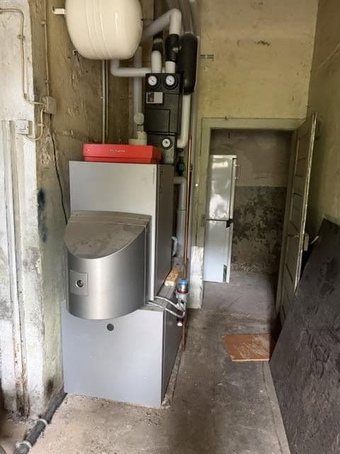 Predaj domu 214 m², pozemek 700 m², Happeyweg 3, Neuenbürg, Bádensko-Wurttembersko Predaj domu 214 m², pozemek 700 m², Happeyweg 3, Neuenbürg, Bádensko-Wurttembersko