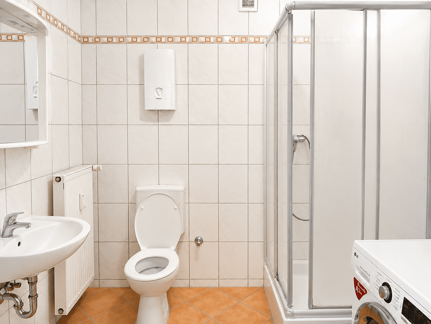 Prenájom bytu 3-izbový 110 m², Koblenzer Str. 25, Bingen am Rhein, Porýnie-Falcko Prenájom bytu 3-izbový 110 m², Koblenzer Str. 25, Bingen am Rhein, Porýnie-Falcko