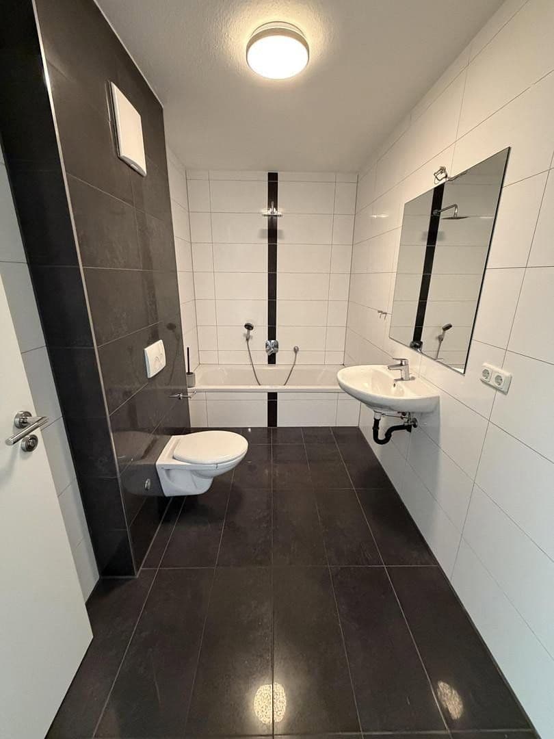 Prenájom bytu 3-izbový 79 m², Landgrafenstrasse 1, Offenbach, Hesensko Prenájom bytu 3-izbový 79 m², Landgrafenstrasse 1, Offenbach, Hesensko