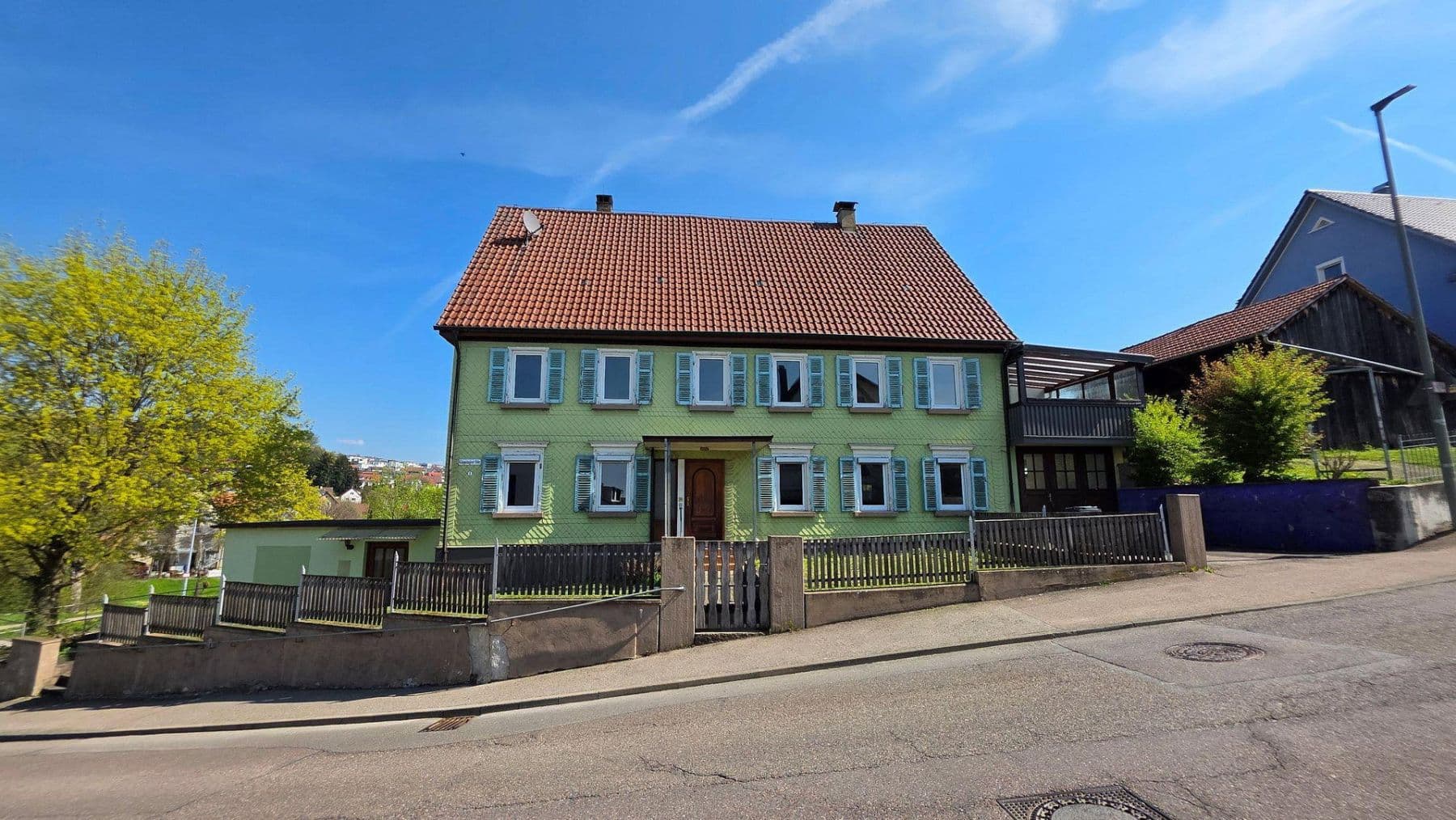 Predaj domu 225 m², pozemek 1.180 m², Göppinger Str. 1, Rechberghausen, Bádensko-Wurttembersko Predaj domu 225 m², pozemek 1.180 m², Göppinger Str. 1, Rechberghausen, Bádensko-Wurttembersko