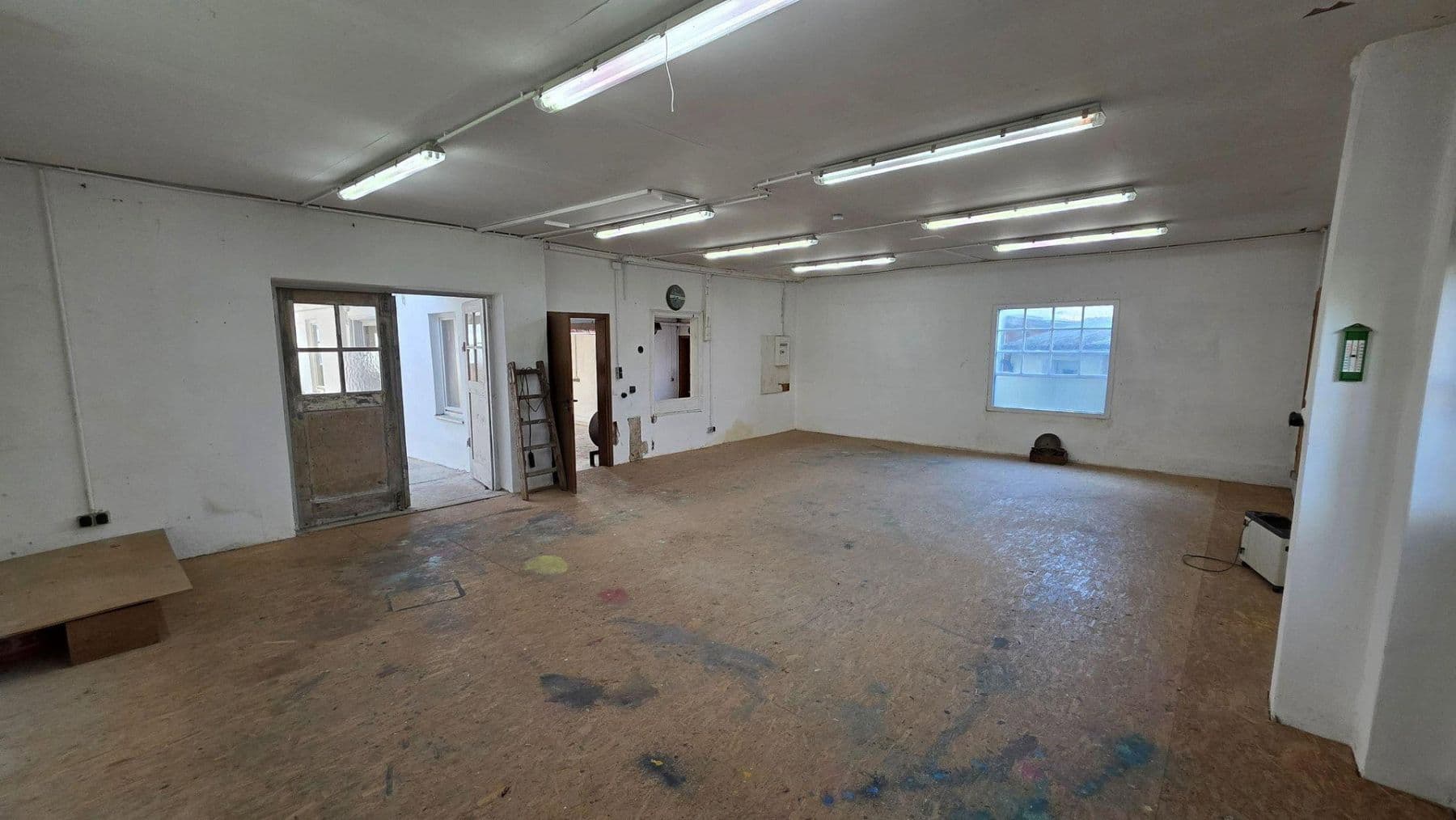 Predaj domu 225 m², pozemek 1.180 m², Göppinger Str. 1, Rechberghausen, Bádensko-Wurttembersko Predaj domu 225 m², pozemek 1.180 m², Göppinger Str. 1, Rechberghausen, Bádensko-Wurttembersko