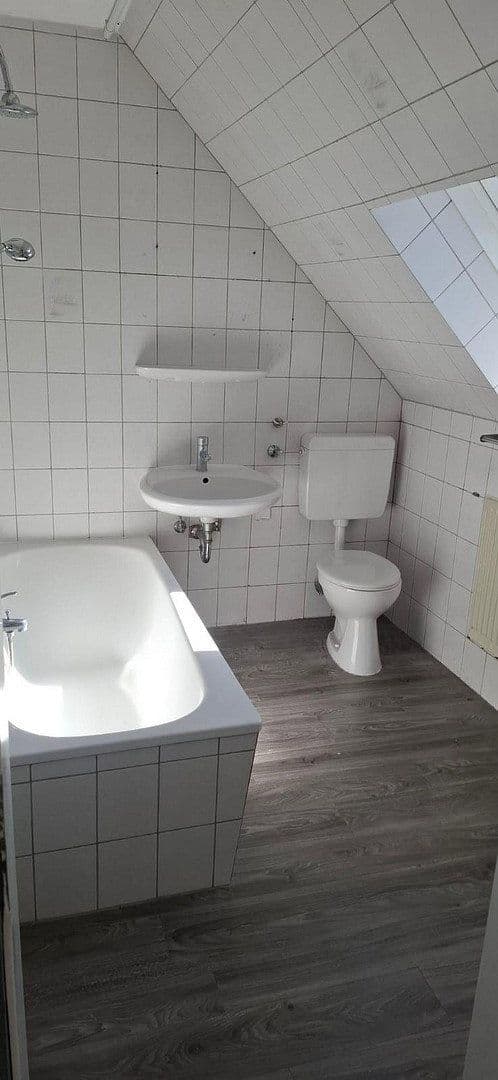 Prenájom bytu 3-izbový 82 m², Klingenbrooker Weg 6, Westerrade, Šlezvicko-Holštajnsko Prenájom bytu 3-izbový 82 m², Klingenbrooker Weg 6, Westerrade, Šlezvicko-Holštajnsko