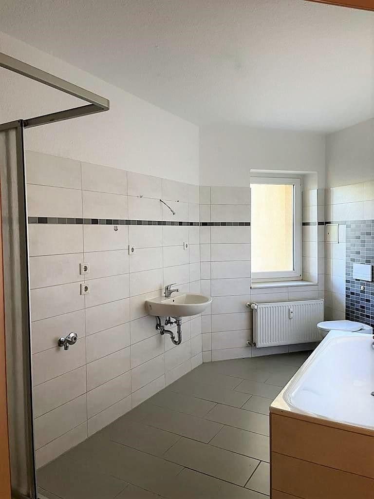Prenájom bytu 3-izbový 83 m², Magdeburg, Sasko-Anhaltsko Prenájom bytu 3-izbový 83 m², Magdeburg, Sasko-Anhaltsko