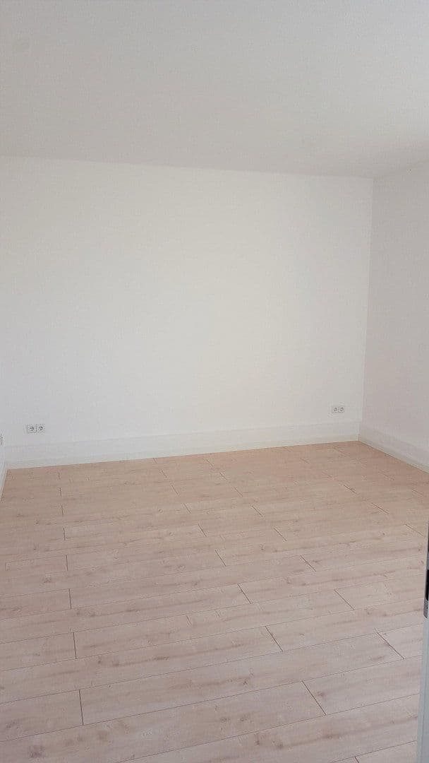 Prenájom bytu 3-izbový 65 m², Magdeburg, Sasko-Anhaltsko Prenájom bytu 3-izbový 65 m², Magdeburg, Sasko-Anhaltsko