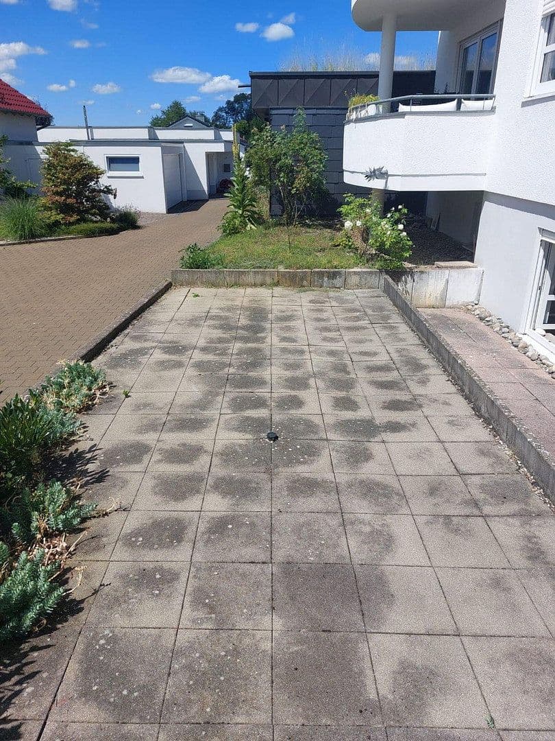 Prenájom bytu 1-izbový 40 m², Schwäbisch Gmünd, Bádensko-Wurttembersko Prenájom bytu 1-izbový 40 m², Schwäbisch Gmünd, Bádensko-Wurttembersko