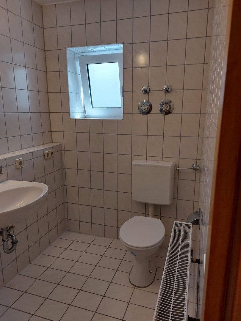 Prenájom bytu 1-izbový 40 m², Schwäbisch Gmünd, Bádensko-Wurttembersko Prenájom bytu 1-izbový 40 m², Schwäbisch Gmünd, Bádensko-Wurttembersko