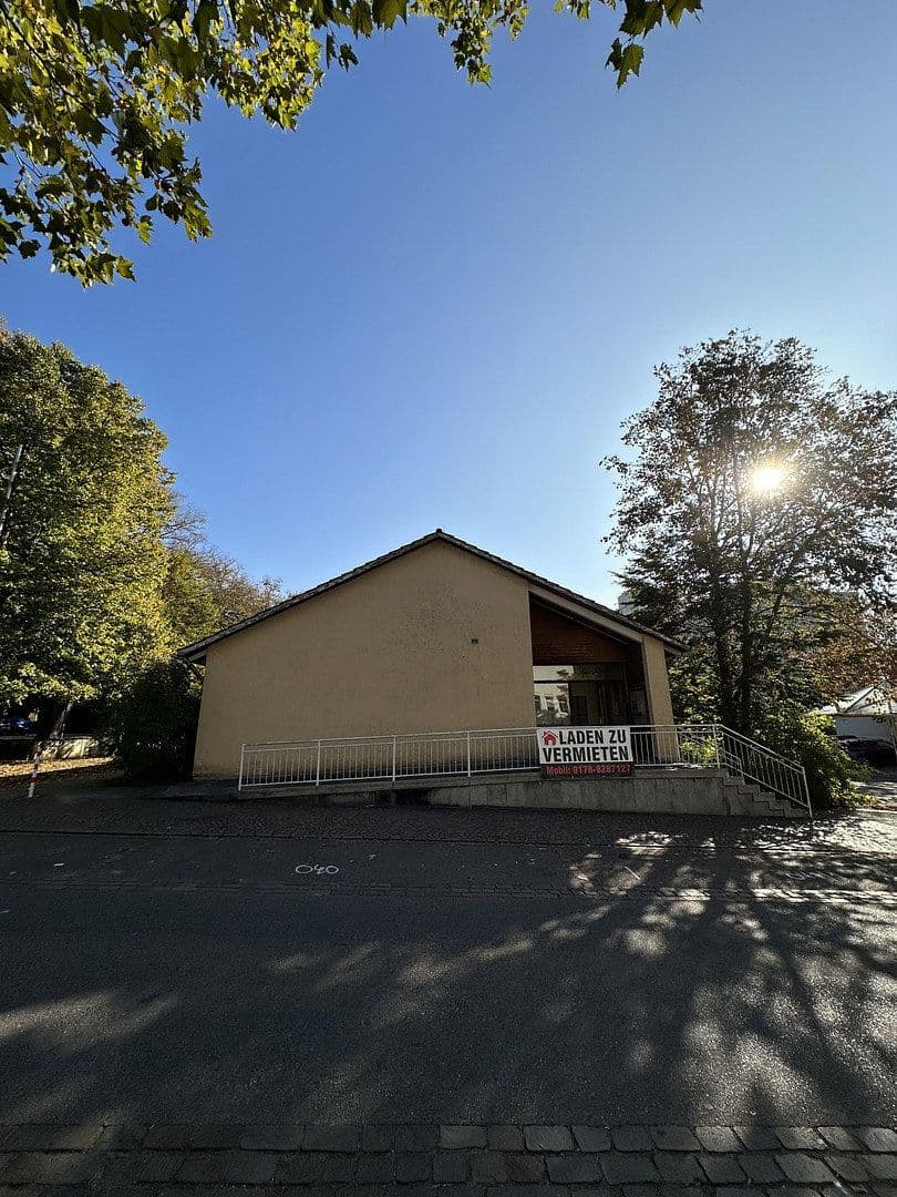 Predaj domu 196 m², pozemek 1.219 m², Poststr 3, Gottmadingen, Bádensko-Wurttembersko Predaj domu 196 m², pozemek 1.219 m², Poststr 3, Gottmadingen, Bádensko-Wurttembersko