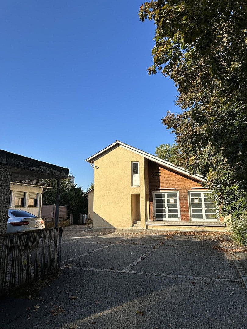 Predaj domu 196 m², pozemek 1.219 m², Poststr 3, Gottmadingen, Bádensko-Wurttembersko Predaj domu 196 m², pozemek 1.219 m², Poststr 3, Gottmadingen, Bádensko-Wurttembersko
