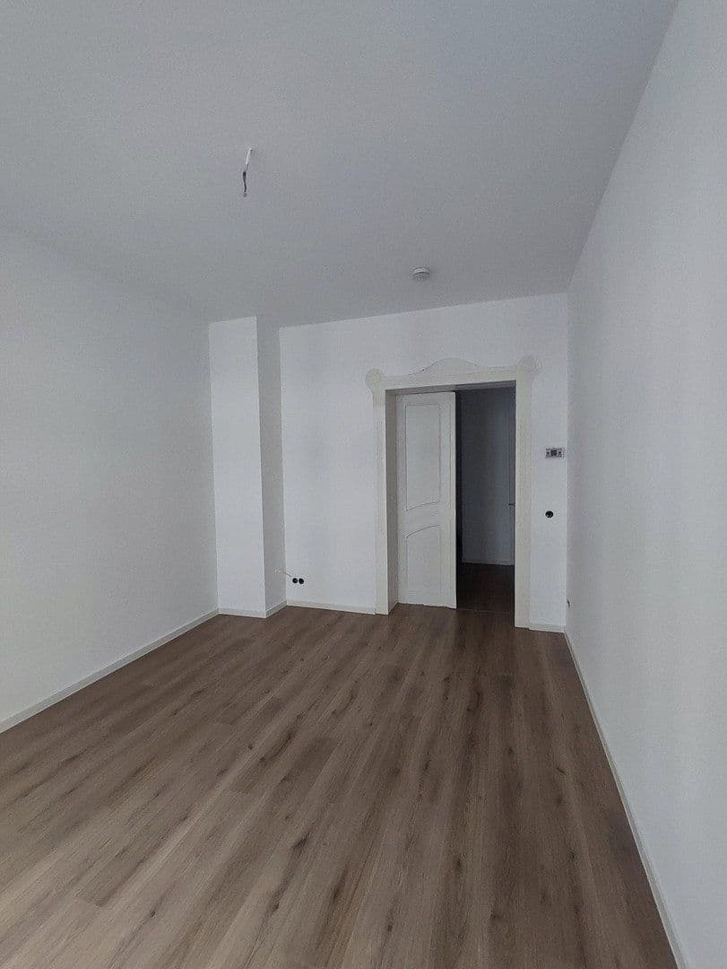 Prenájom bytu 2-izbový 74 m², Leipzig, Sasko Prenájom bytu 2-izbový 74 m², Leipzig, Sasko