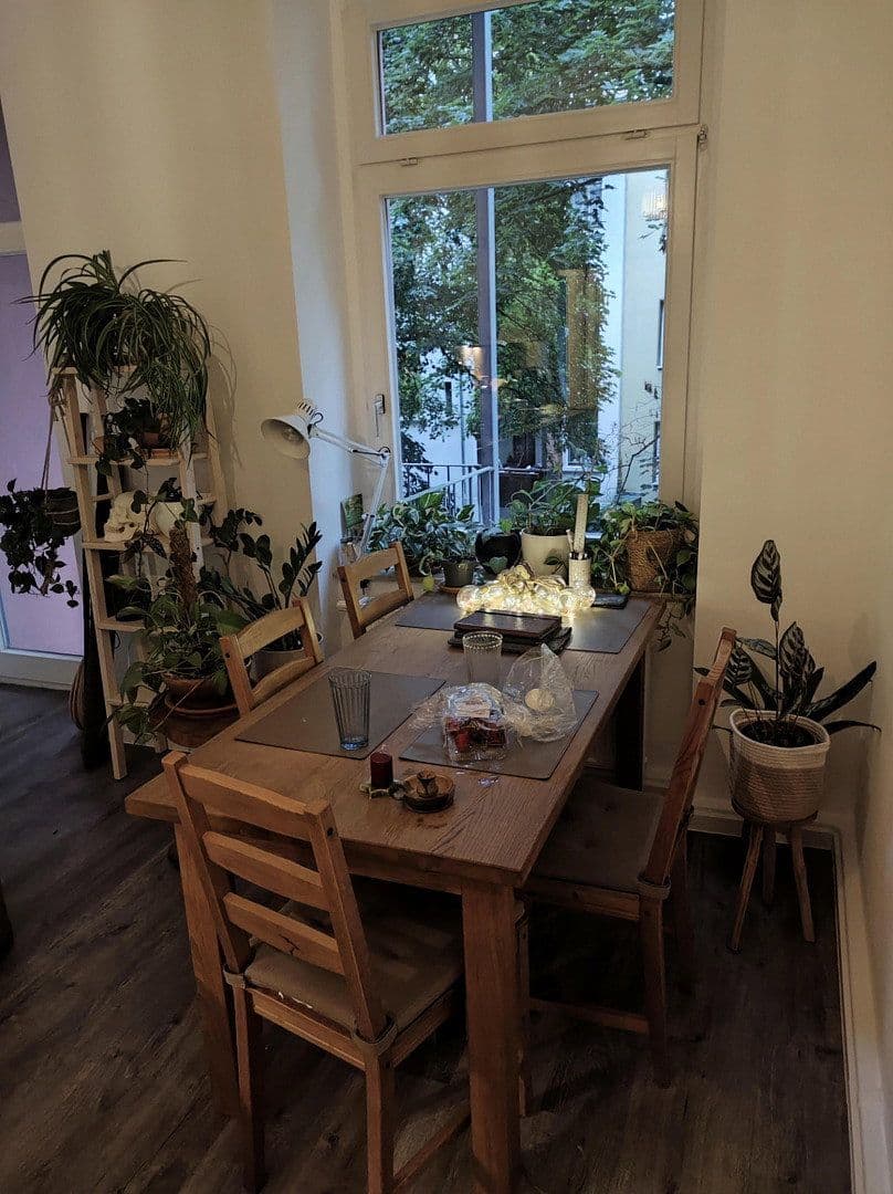 Prenájom bytu 2-izbový 74 m², Leipzig, Sasko Prenájom bytu 2-izbový 74 m², Leipzig, Sasko