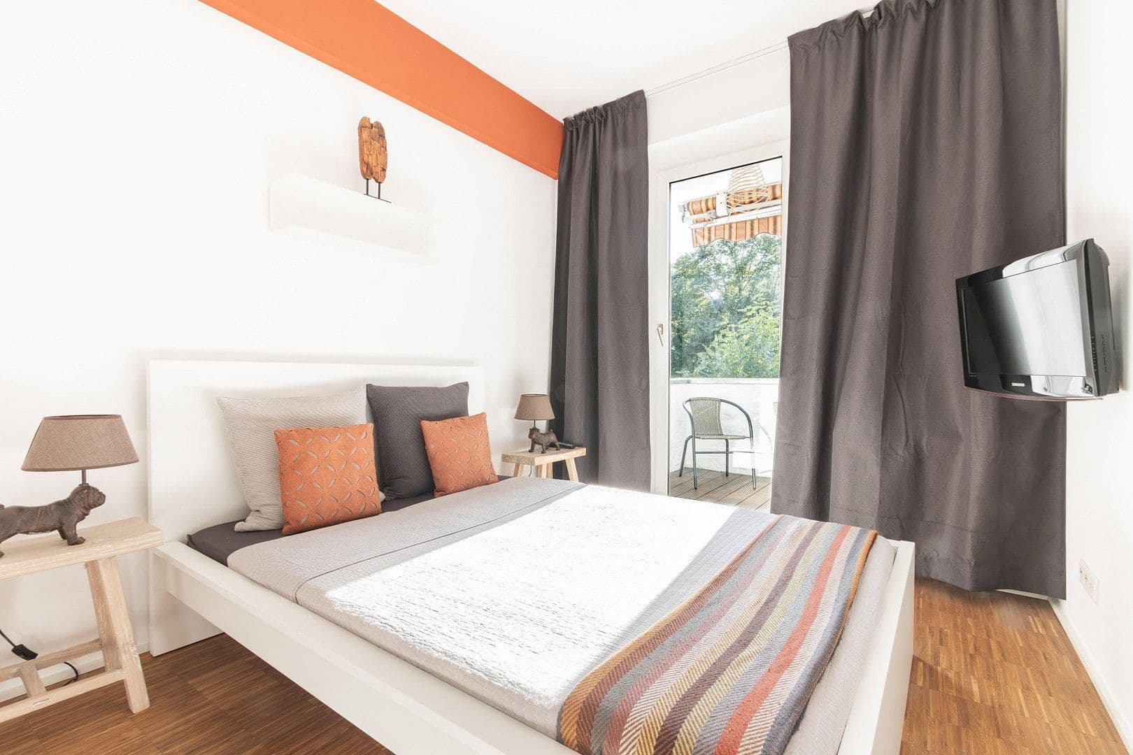 Predaj bytu 2-izbový 55 m², Neckarstr. 15, Düsseldorf, Severné Porýnie - Westfálsko Predaj bytu 2-izbový 55 m², Neckarstr. 15, Düsseldorf, Severné Porýnie - Westfálsko