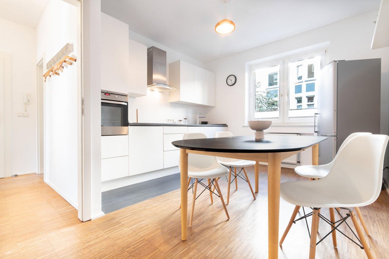 Predaj bytu 2-izbový 55 m², Neckarstr. 15, Düsseldorf, Severné Porýnie - Westfálsko Predaj bytu 2-izbový 55 m², Neckarstr. 15, Düsseldorf, Severné Porýnie - Westfálsko