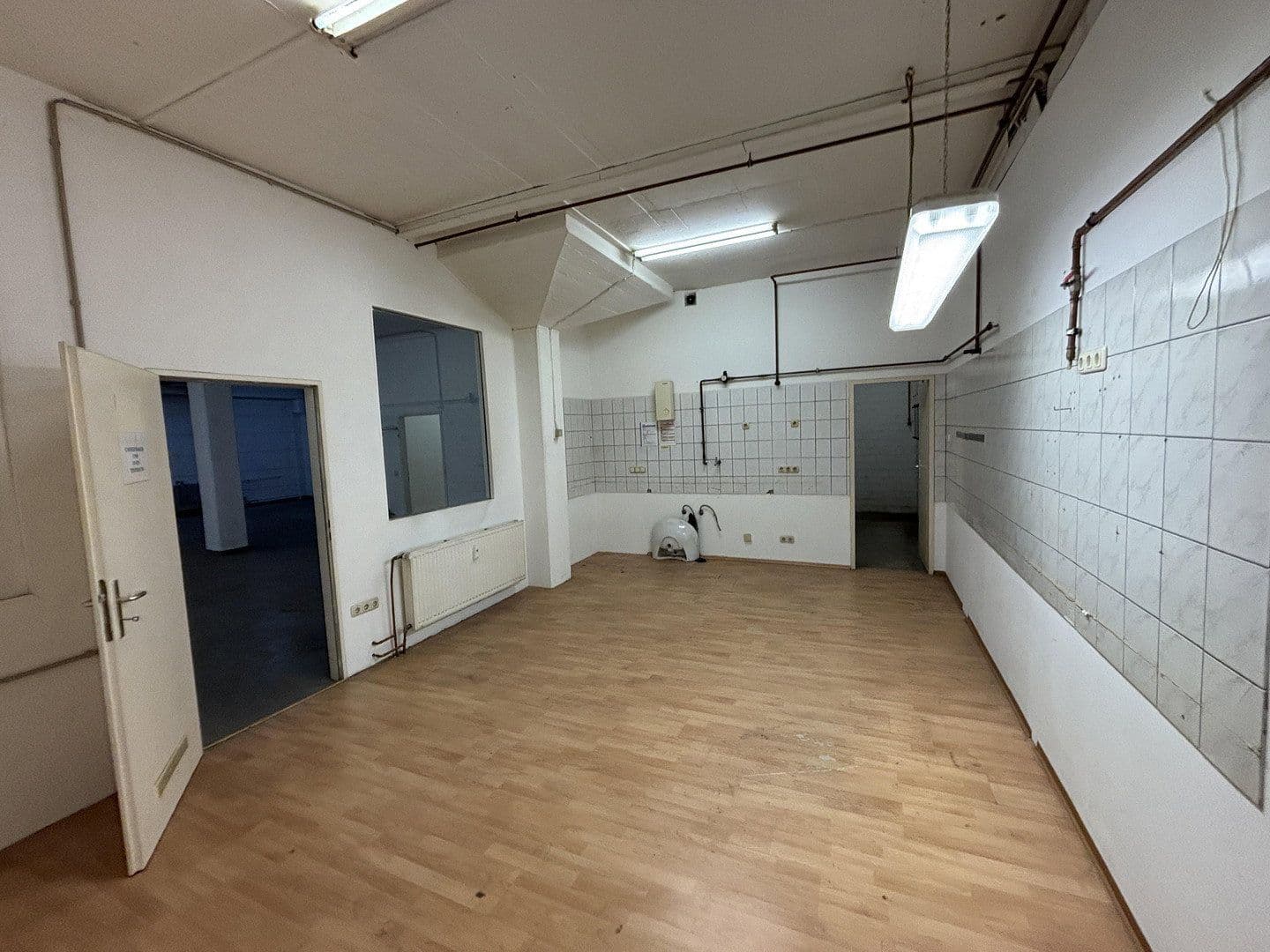 Prenájom nebytového priestoru 287 m², Schultenhofstr. 19, Mülheim an der Ruhr, Severné Porýnie - Westfálsko Prenájom nebytového priestoru 287 m², Schultenhofstr. 19, Mülheim an der Ruhr, Severné Porýnie - Westfálsko