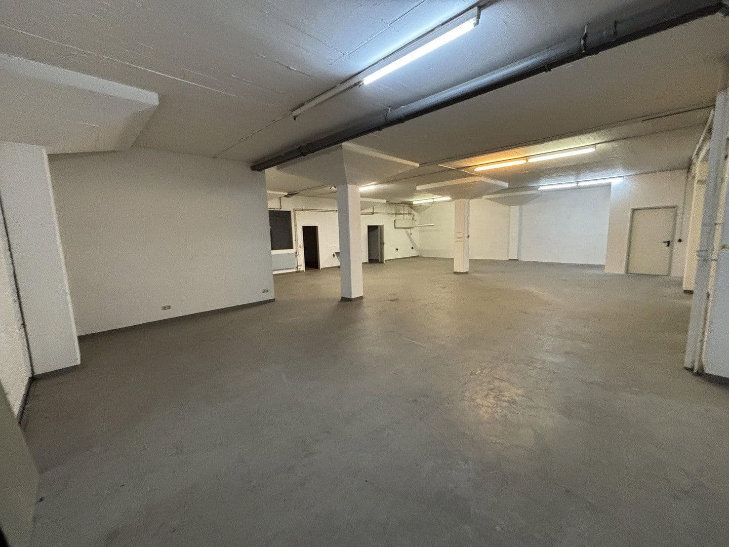 Prenájom nebytového priestoru 287 m², Schultenhofstr. 19, Mülheim an der Ruhr, Severné Porýnie - Westfálsko Prenájom nebytového priestoru 287 m², Schultenhofstr. 19, Mülheim an der Ruhr, Severné Porýnie - Westfálsko