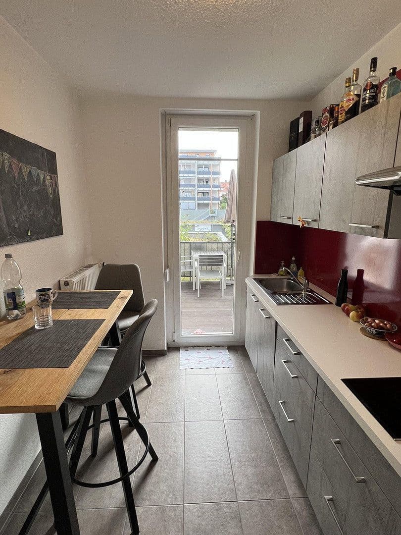 Prenájom bytu 2-izbový 60 m², Singen (Hohentwiel), Bádensko-Wurttembersko Prenájom bytu 2-izbový 60 m², Singen (Hohentwiel), Bádensko-Wurttembersko