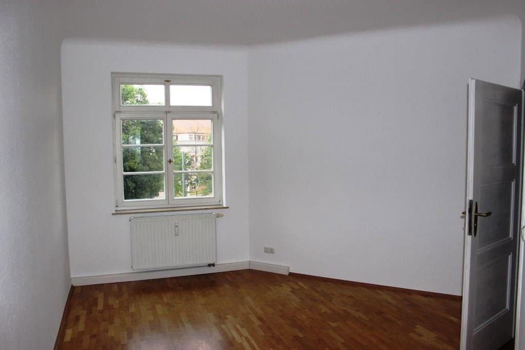 Prenájom bytu 3-izbový 78 m², Nöthnitzer Straße 36, Dresden, Sasko Prenájom bytu 3-izbový 78 m², Nöthnitzer Straße 36, Dresden, Sasko