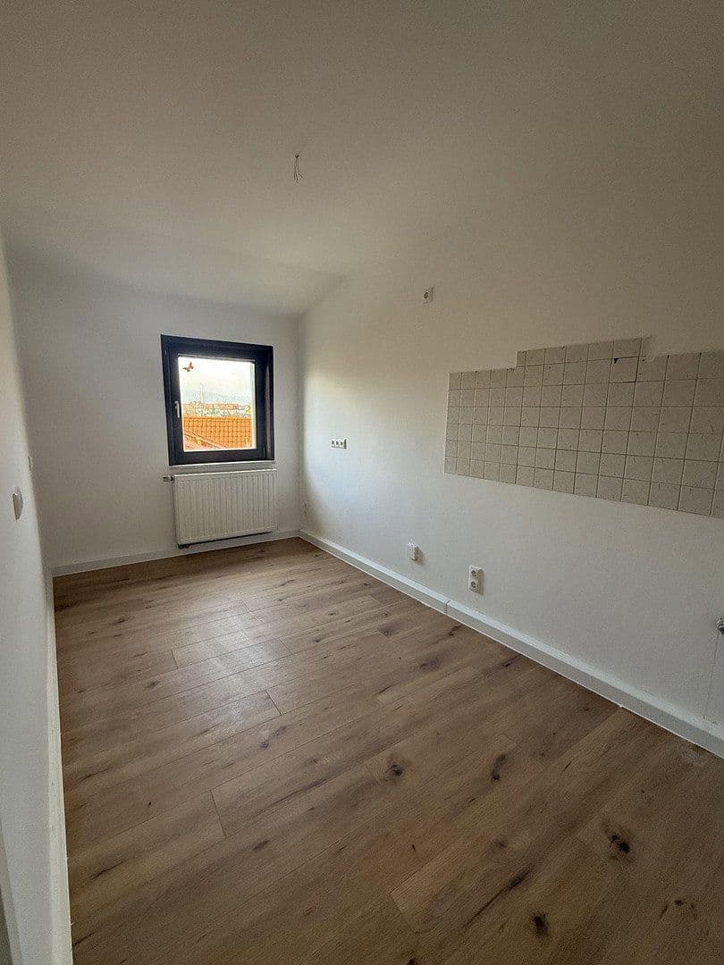 Prenájom bytu 2-izbový 68 m², August-Bebel-Straße 13, Kahla, Durínsko Prenájom bytu 2-izbový 68 m², August-Bebel-Straße 13, Kahla, Durínsko