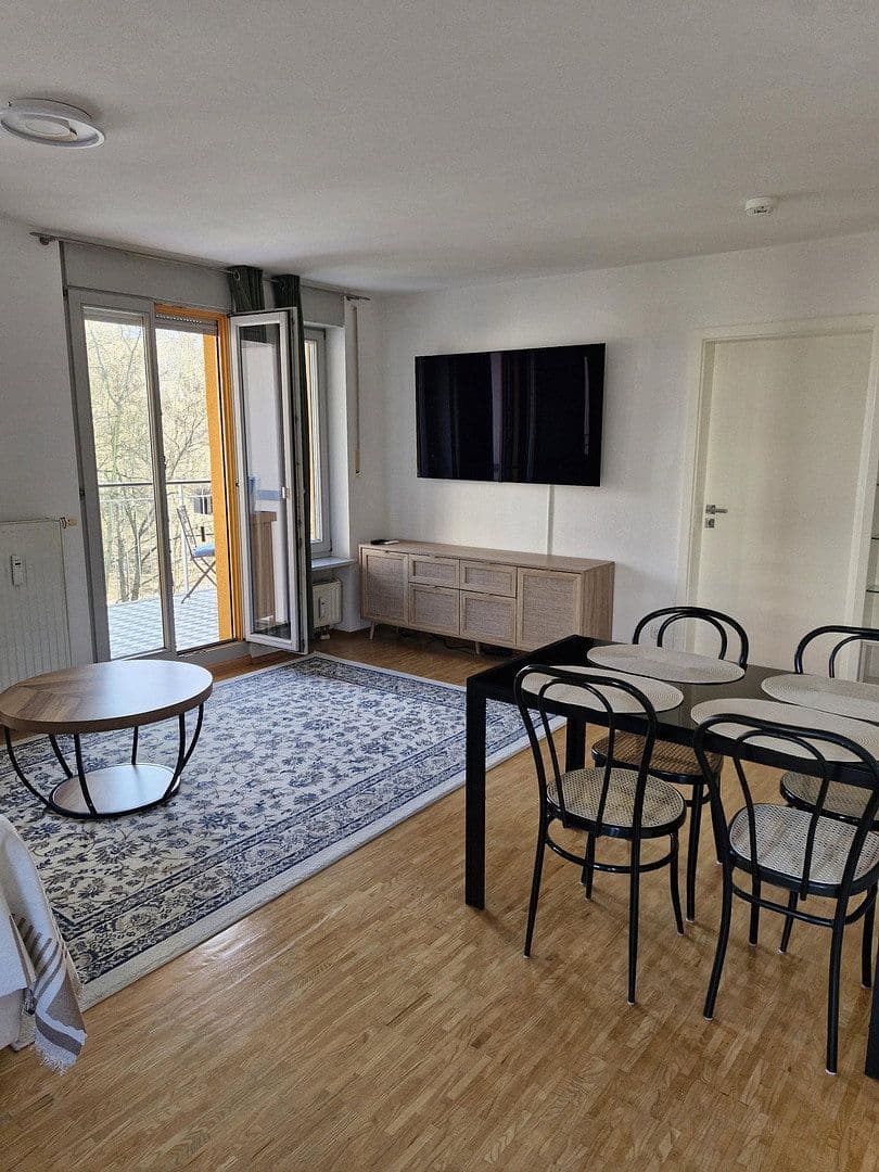 Prenájom bytu 2-izbový 51 m², München, Bavorsko Prenájom bytu 2-izbový 51 m², München, Bavorsko