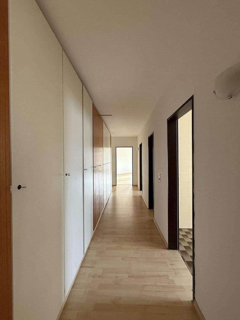 Prenájom bytu 3-izbový 107 m², Günzburg, Bavorsko Prenájom bytu 3-izbový 107 m², Günzburg, Bavorsko