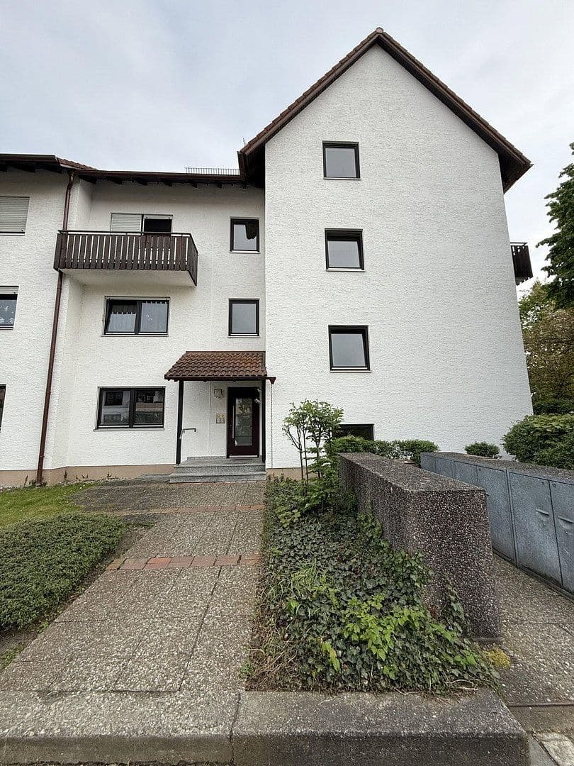 Prenájom bytu 3-izbový 107 m², Günzburg, Bavorsko Prenájom bytu 3-izbový 107 m², Günzburg, Bavorsko