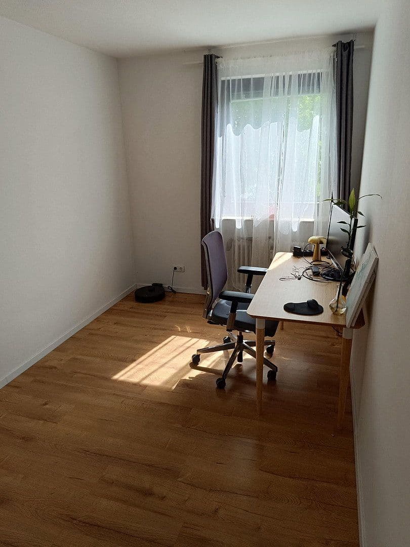Prenájom bytu 3-izbový 90 m², Höfener Str. 142, Nürnberg, Bavorsko Prenájom bytu 3-izbový 90 m², Höfener Str. 142, Nürnberg, Bavorsko