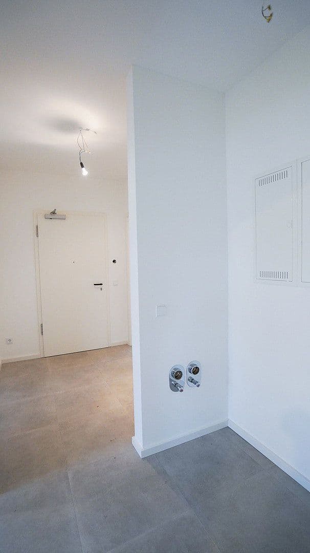 Prenájom bytu 3-izbový 80 m², Carl-Adam-Petri-Straße, Brandenburg - Potsdam, Brandenbursko Prenájom bytu 3-izbový 80 m², Carl-Adam-Petri-Straße, Brandenburg - Potsdam, Brandenbursko