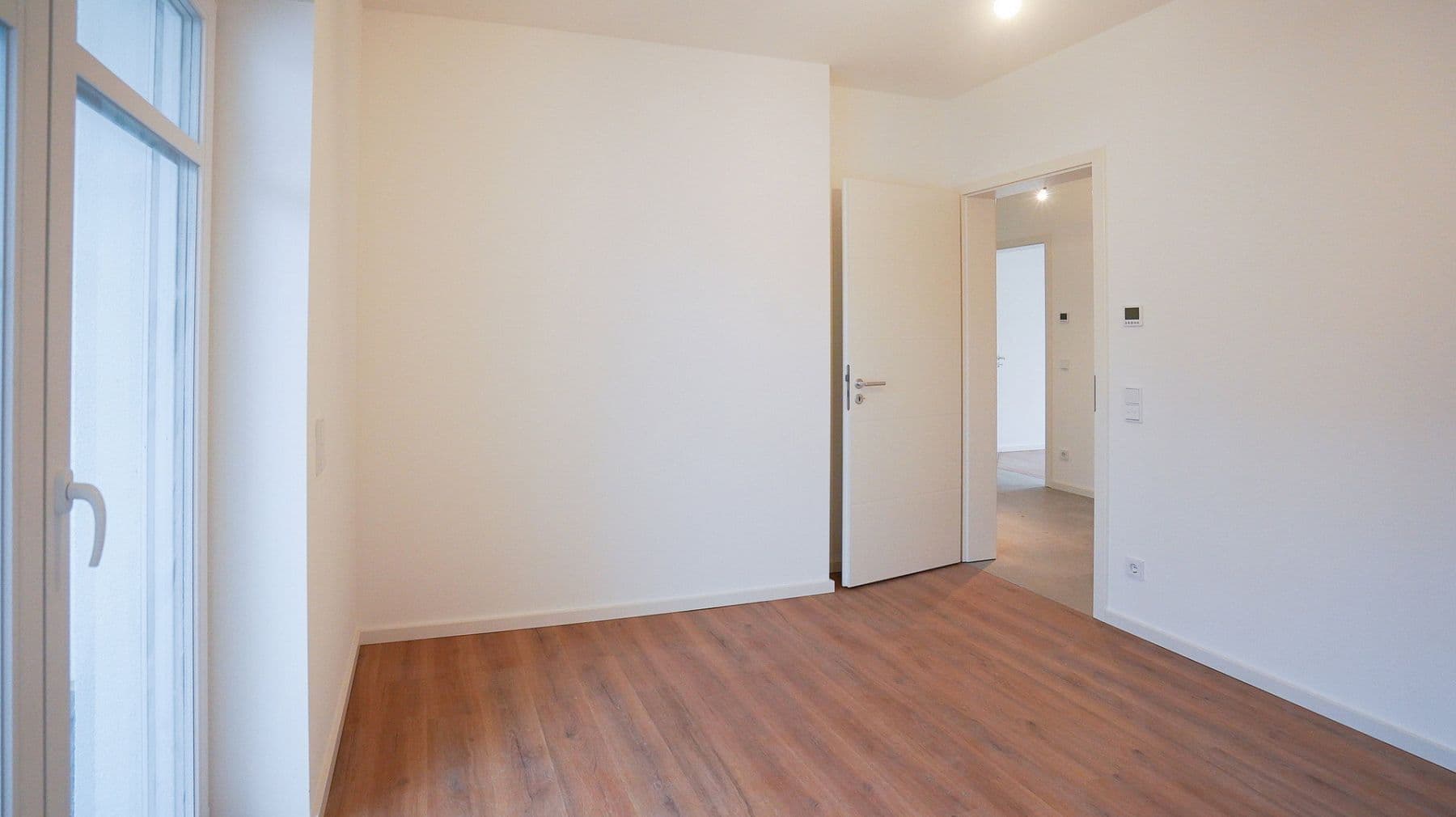 Prenájom bytu 3-izbový 80 m², Carl-Adam-Petri-Straße, Brandenburg - Potsdam, Brandenbursko Prenájom bytu 3-izbový 80 m², Carl-Adam-Petri-Straße, Brandenburg - Potsdam, Brandenbursko