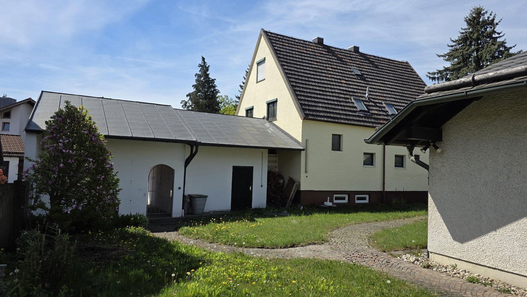 Predaj domu 184 m², pozemek 1.288 m², Puchheim, Bavorsko Predaj domu 184 m², pozemek 1.288 m², Puchheim, Bavorsko