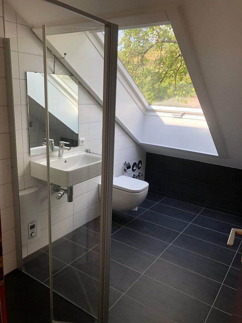 Prenájom domu 310 m², pozemek 1.650 m², Karlsruhe, Bádensko-Wurttembersko Prenájom domu 310 m², pozemek 1.650 m², Karlsruhe, Bádensko-Wurttembersko