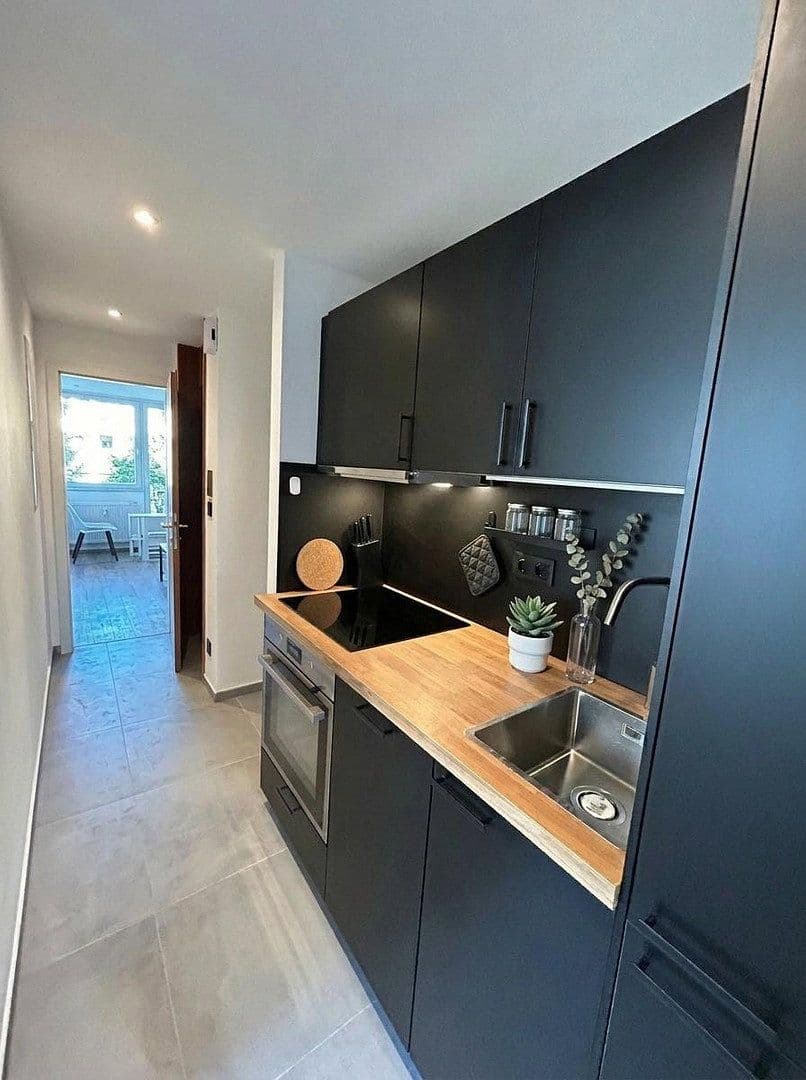 Prenájom bytu 13 m², Waldschulstr. 54, München, Bavorsko Prenájom bytu 13 m², Waldschulstr. 54, München, Bavorsko