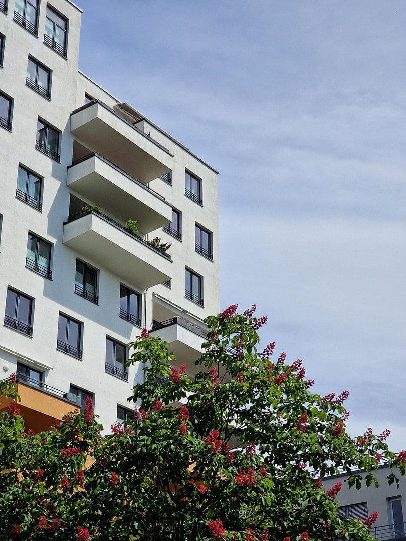 Prenájom bytu 4-izbový 171 m², München, Bavorsko Prenájom bytu 4-izbový 171 m², München, Bavorsko