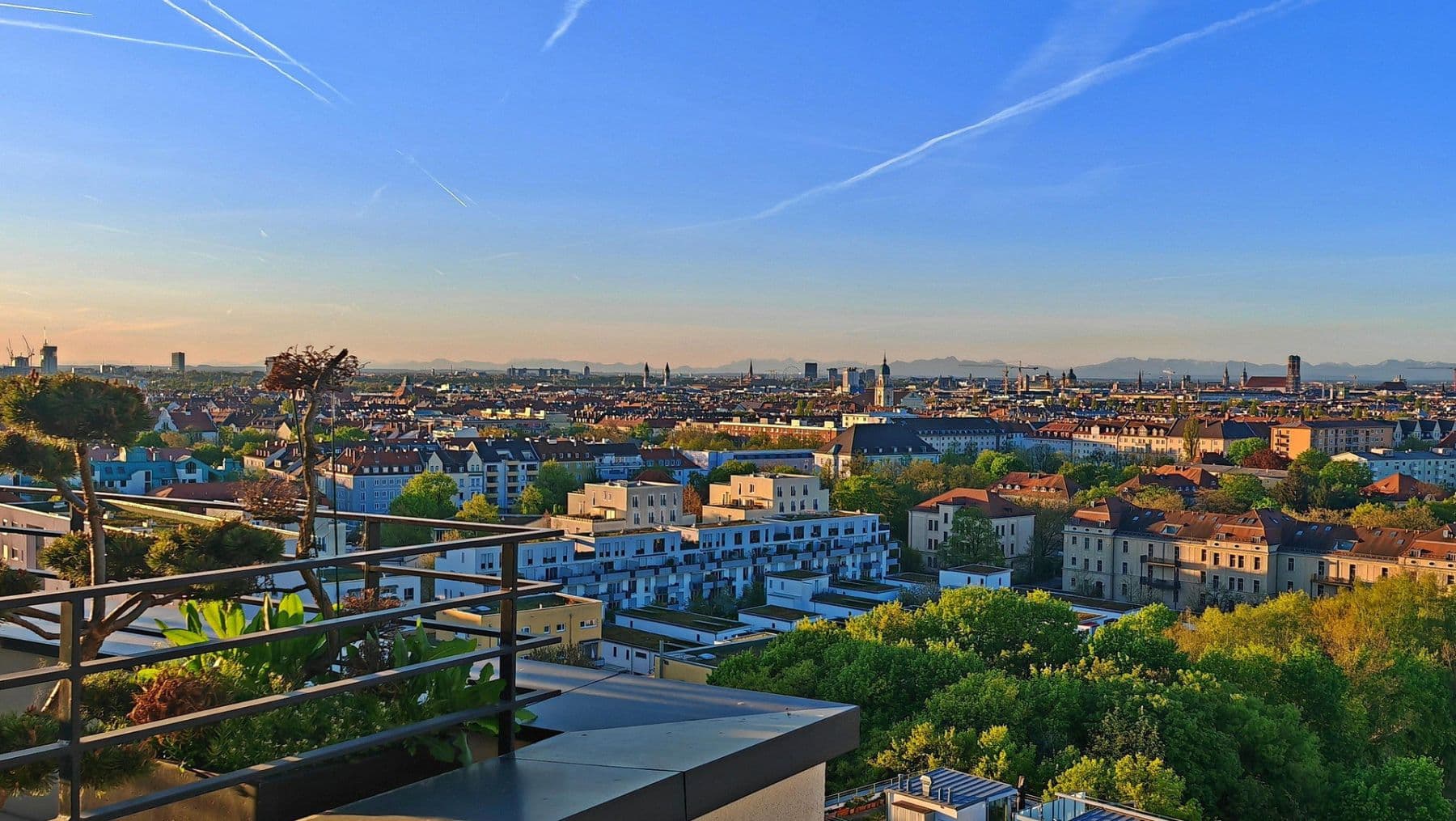 Prenájom bytu 4-izbový 171 m², München, Bavorsko Prenájom bytu 4-izbový 171 m², München, Bavorsko