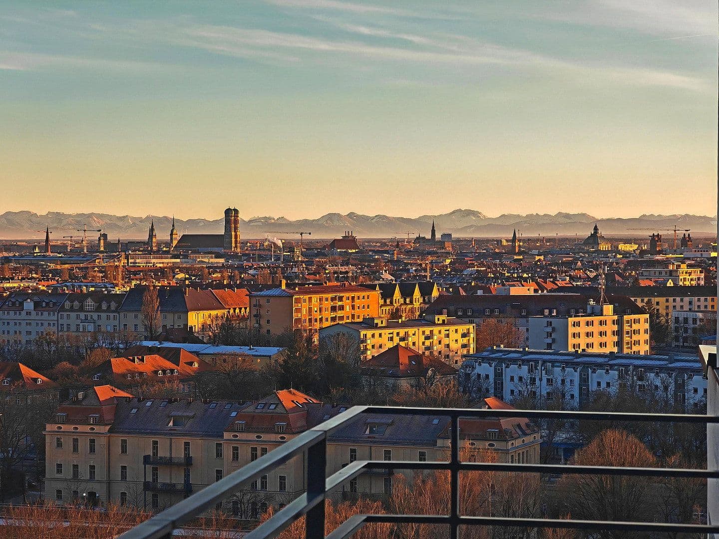 Prenájom bytu 4-izbový 171 m², München, Bavorsko Prenájom bytu 4-izbový 171 m², München, Bavorsko