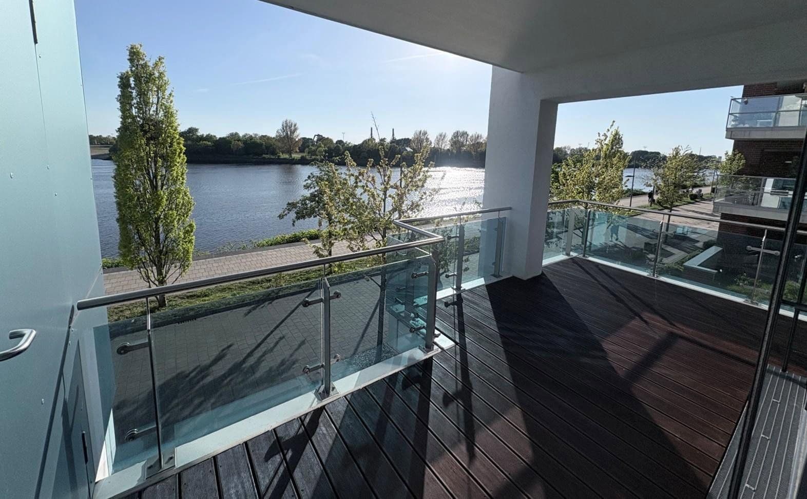Predaj bytu 4-izbový 144 m², Bremen, Brémy Predaj bytu 4-izbový 144 m², Bremen, Brémy