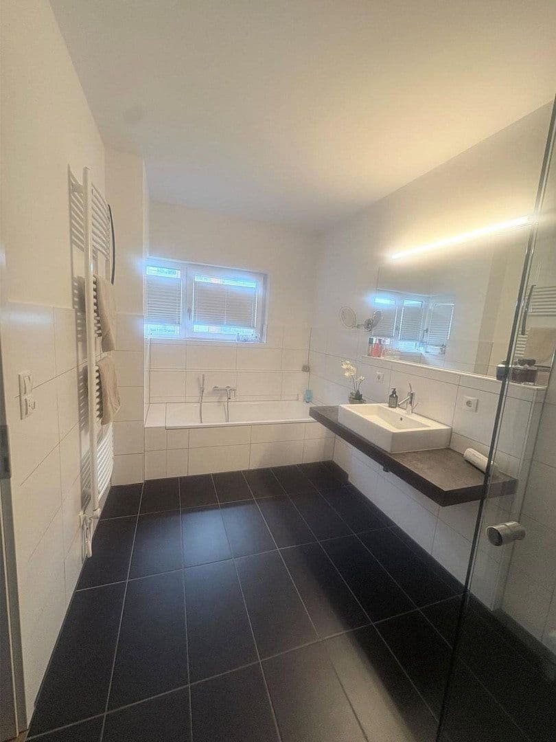 Predaj bytu 4-izbový 144 m², Bremen, Brémy Predaj bytu 4-izbový 144 m², Bremen, Brémy