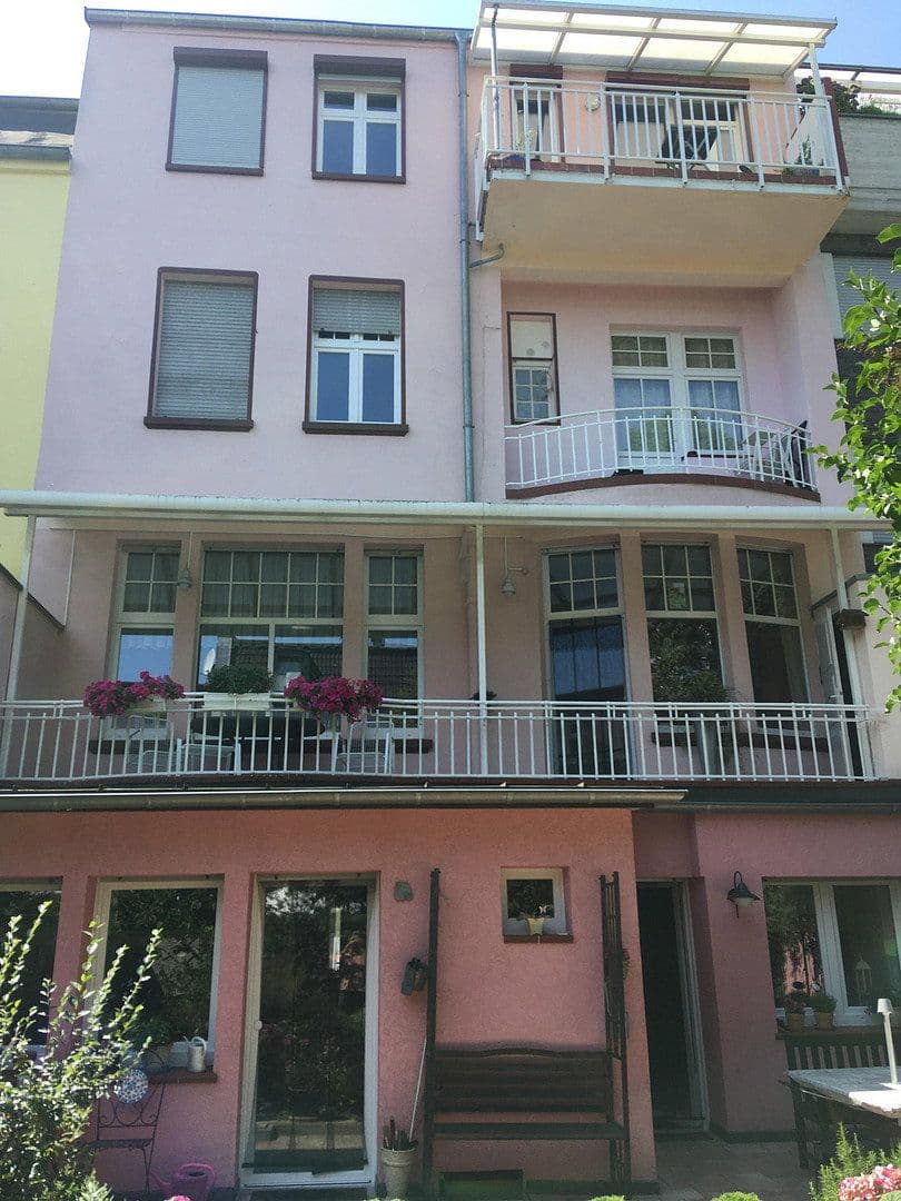 Predaj domu 550 m², pozemek 235 m², Mönchengladbach, Severné Porýnie - Westfálsko Predaj domu 550 m², pozemek 235 m², Mönchengladbach, Severné Porýnie - Westfálsko