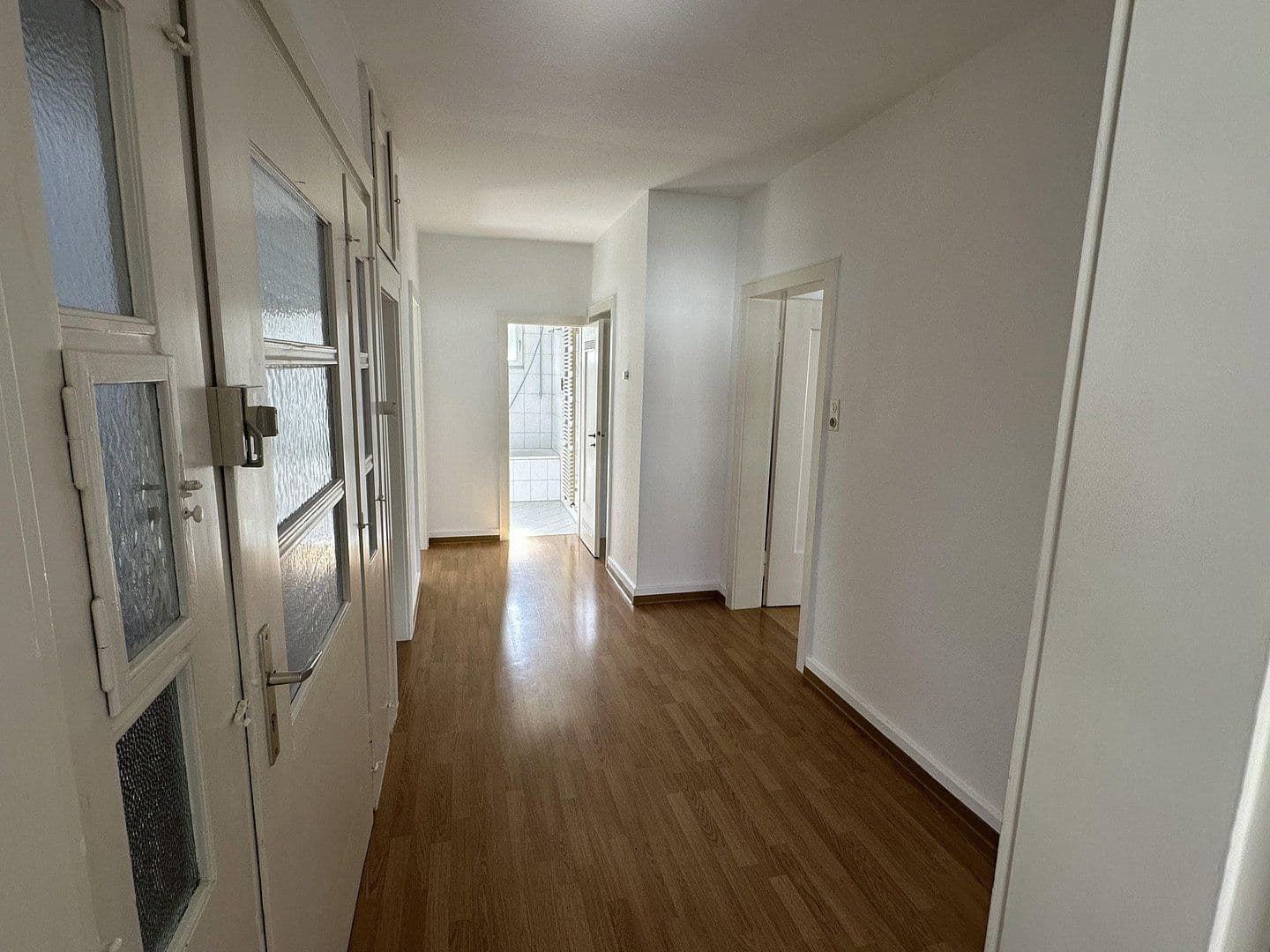 Prenájom bytu 4-izbový 110 m², Brahmsweg 32, Stuttgart, Bádensko-Wurttembersko Prenájom bytu 4-izbový 110 m², Brahmsweg 32, Stuttgart, Bádensko-Wurttembersko