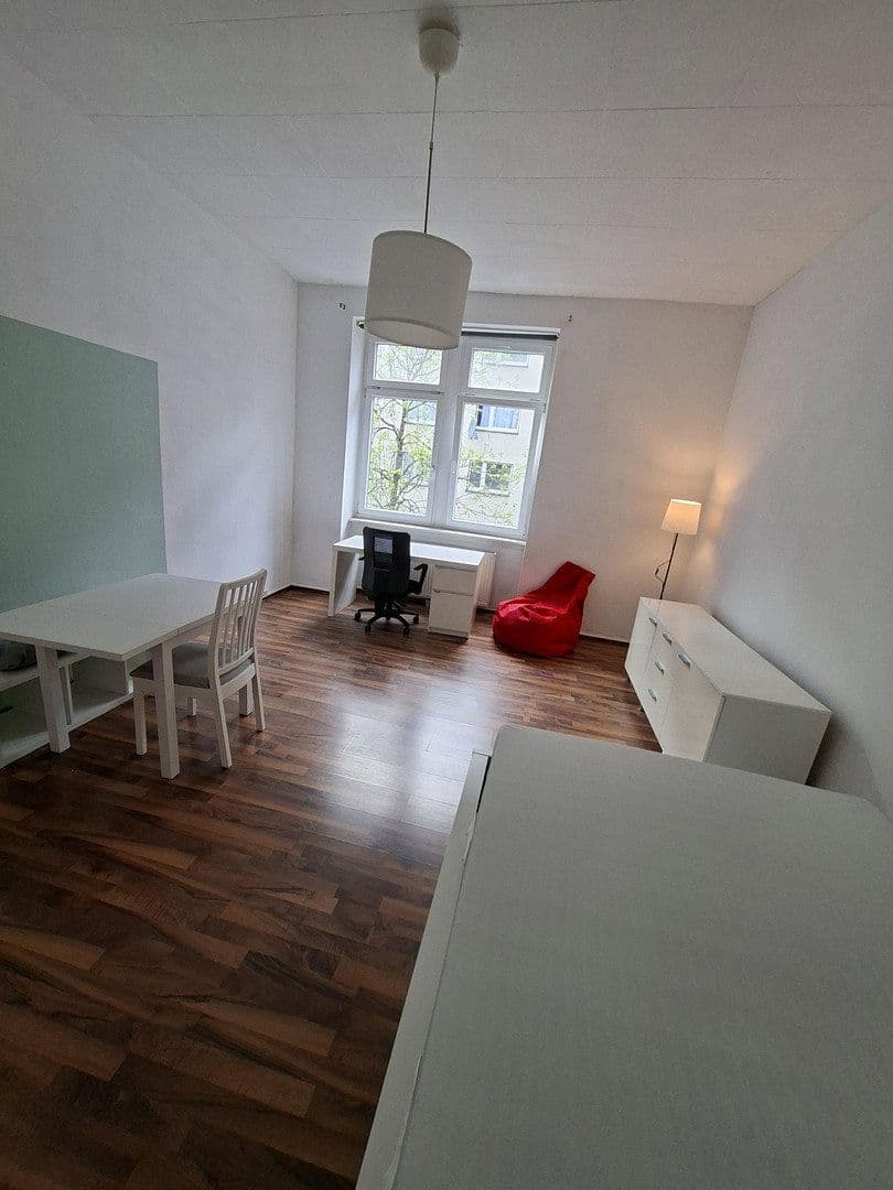 Prenájom bytu 1-izbový 21 m², Schwalbacher Straße 22, Frankfurt am Main, Hesensko Prenájom bytu 1-izbový 21 m², Schwalbacher Straße 22, Frankfurt am Main, Hesensko