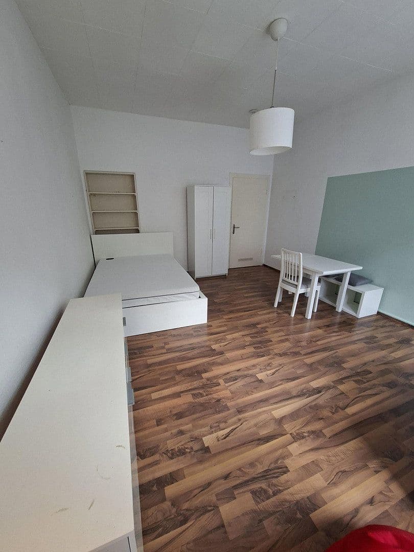 Prenájom bytu 1-izbový 21 m², Schwalbacher Straße 22, Frankfurt am Main, Hesensko Prenájom bytu 1-izbový 21 m², Schwalbacher Straße 22, Frankfurt am Main, Hesensko