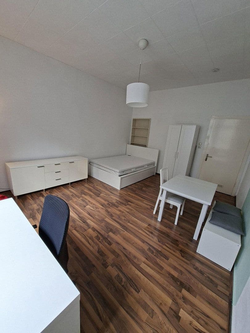 Prenájom bytu 1-izbový 21 m², Schwalbacher Straße 22, Frankfurt am Main, Hesensko Prenájom bytu 1-izbový 21 m², Schwalbacher Straße 22, Frankfurt am Main, Hesensko