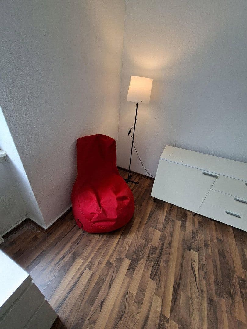 Prenájom bytu 1-izbový 21 m², Schwalbacher Straße 22, Frankfurt am Main, Hesensko Prenájom bytu 1-izbový 21 m², Schwalbacher Straße 22, Frankfurt am Main, Hesensko
