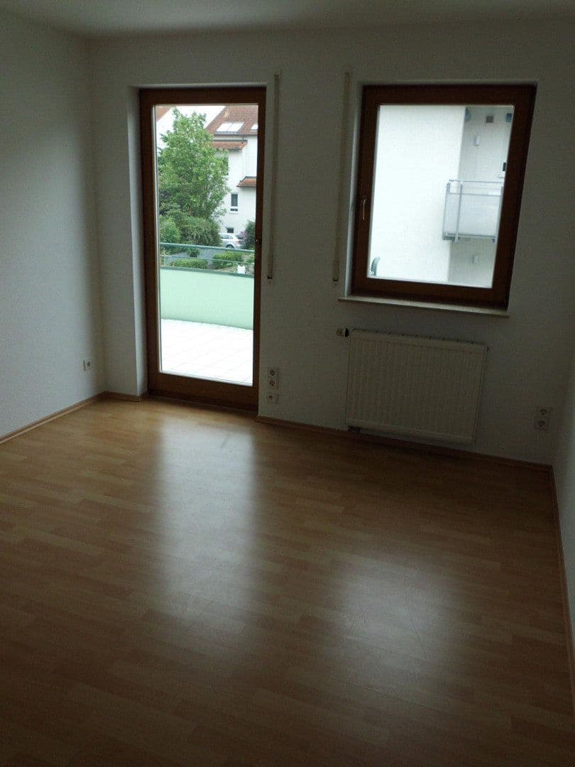 Prenájom bytu 4-izbový 115 m², Filderstadt, Bádensko-Wurttembersko Prenájom bytu 4-izbový 115 m², Filderstadt, Bádensko-Wurttembersko
