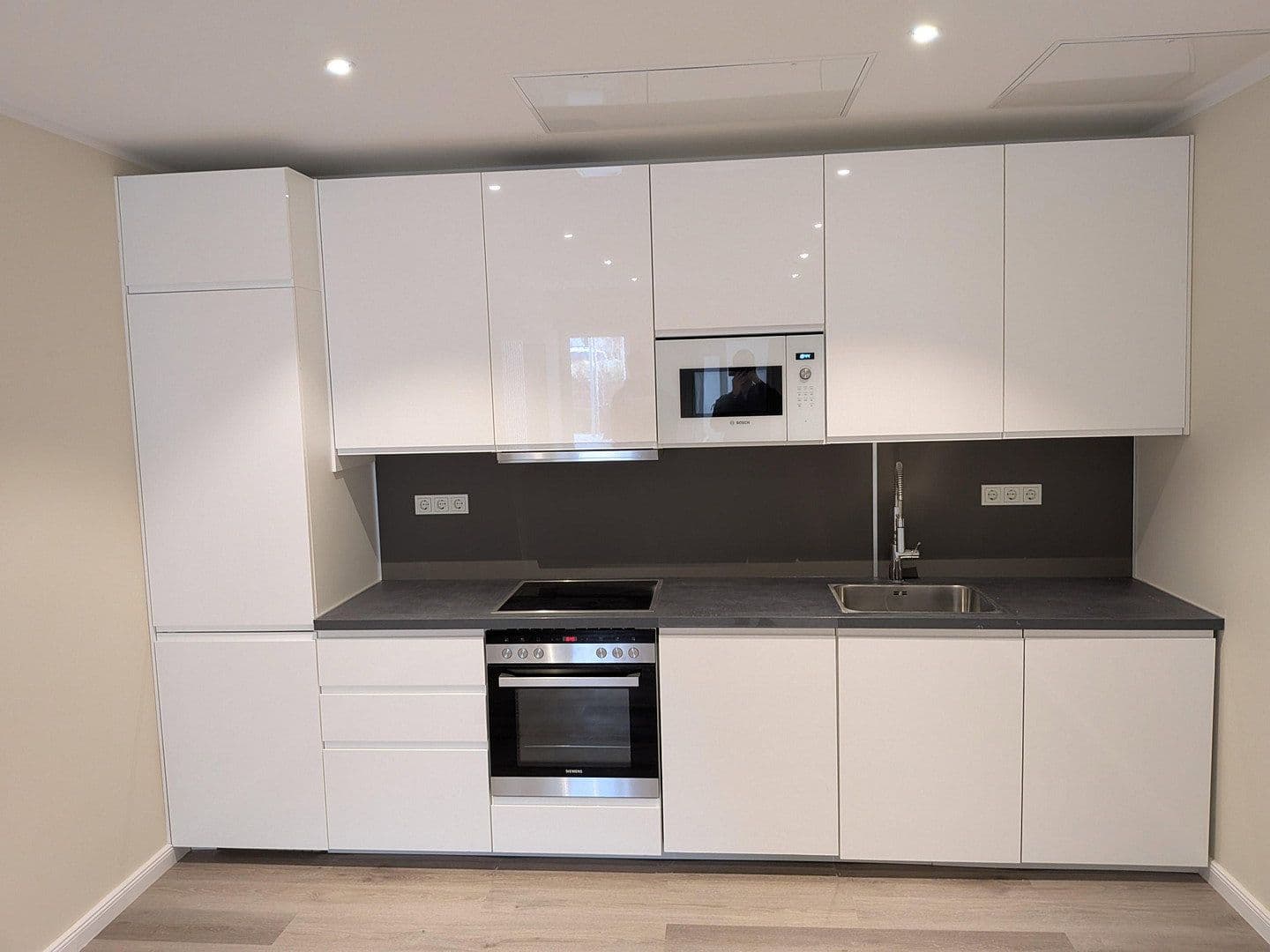 Prenájom bytu 2-izbový 71 m², Schmidtstraße 8, Rüdesheim am Rhein, Hesensko Prenájom bytu 2-izbový 71 m², Schmidtstraße 8, Rüdesheim am Rhein, Hesensko