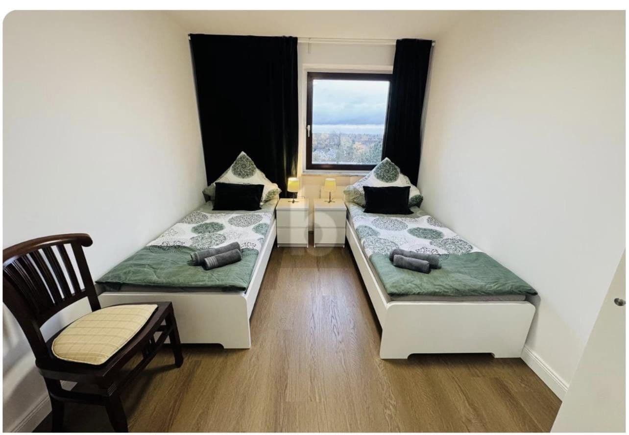 Prenájom bytu 5-izbový 120 m², Hamburg, Hamburg Prenájom bytu 5-izbový 120 m², Hamburg, Hamburg