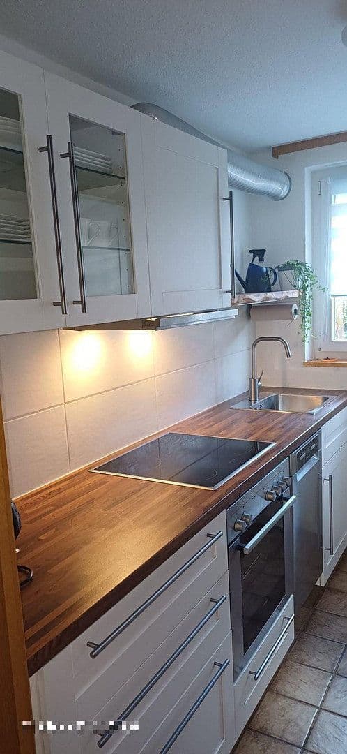 Predaj domu 145 m², pozemek 352 m², Herrenberg, Bádensko-Wurttembersko Predaj domu 145 m², pozemek 352 m², Herrenberg, Bádensko-Wurttembersko
