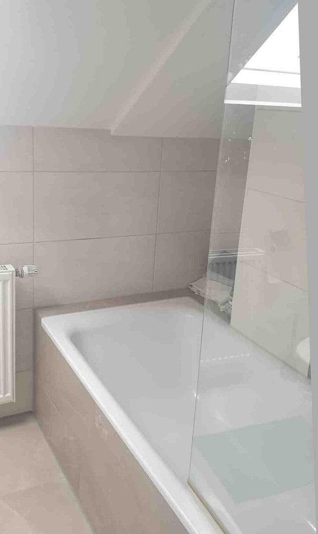Predaj domu 145 m², pozemek 352 m², Herrenberg, Bádensko-Wurttembersko Predaj domu 145 m², pozemek 352 m², Herrenberg, Bádensko-Wurttembersko