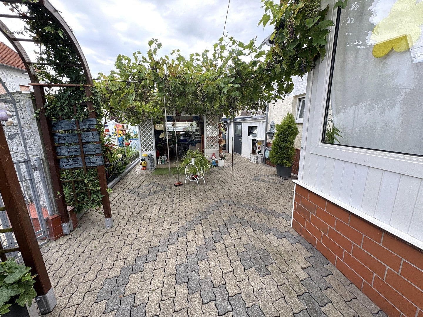 Predaj domu 124 m², pozemek 339 m², Karbachstr. 2, Neuwied, Porýnie-Falcko Predaj domu 124 m², pozemek 339 m², Karbachstr. 2, Neuwied, Porýnie-Falcko